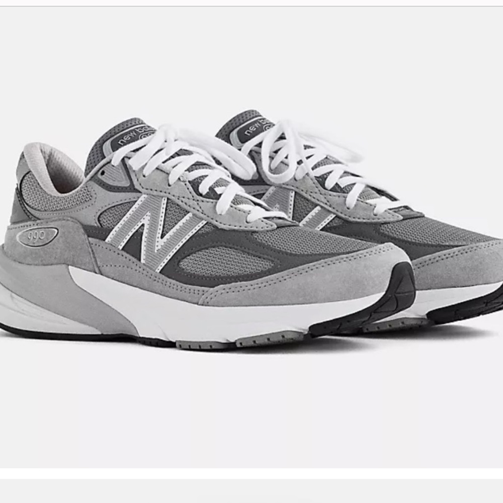 Women's New Balance 990 V6